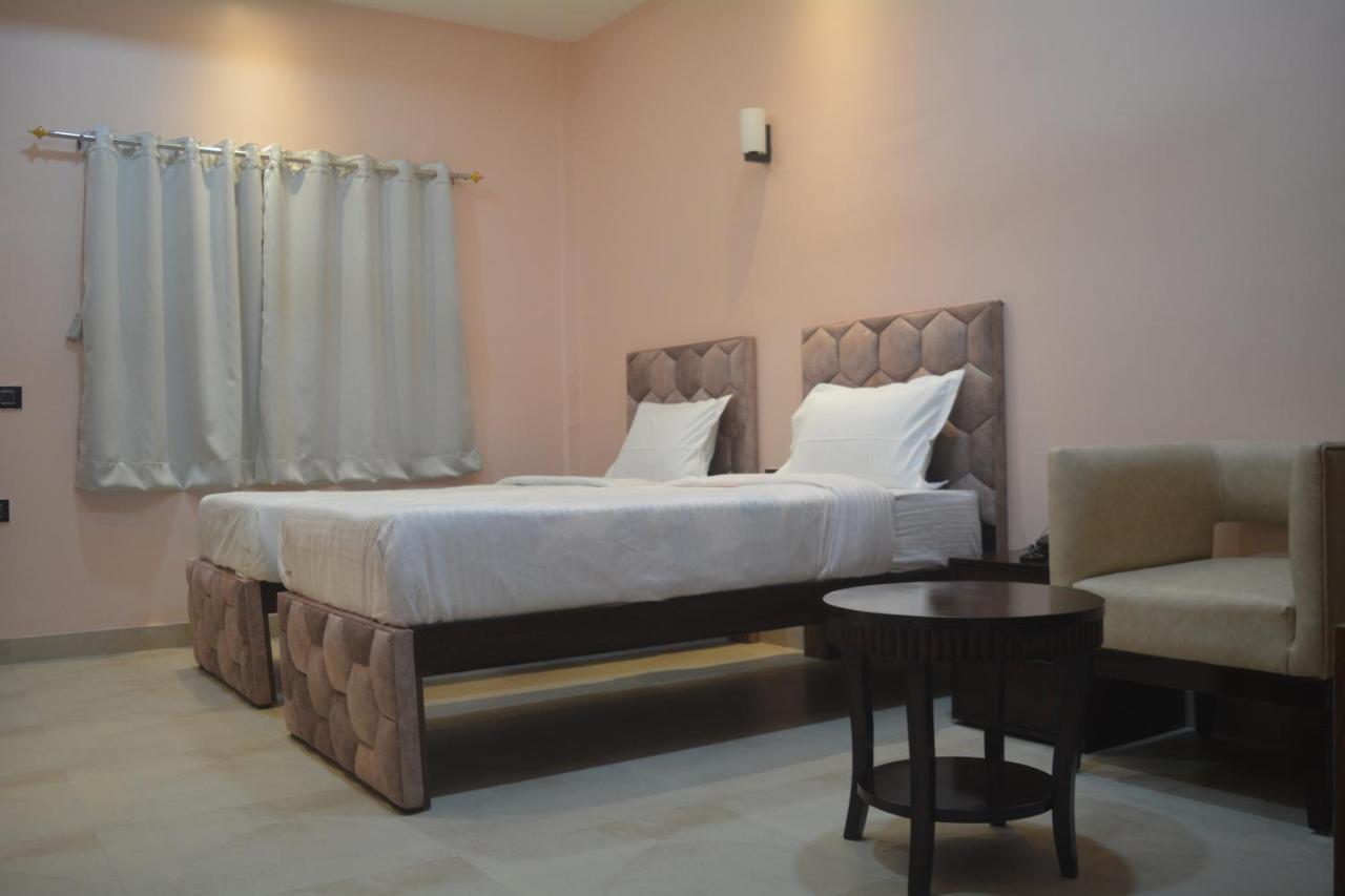 Maharaja Hotel & Banquet Darbhanga Екстериор снимка