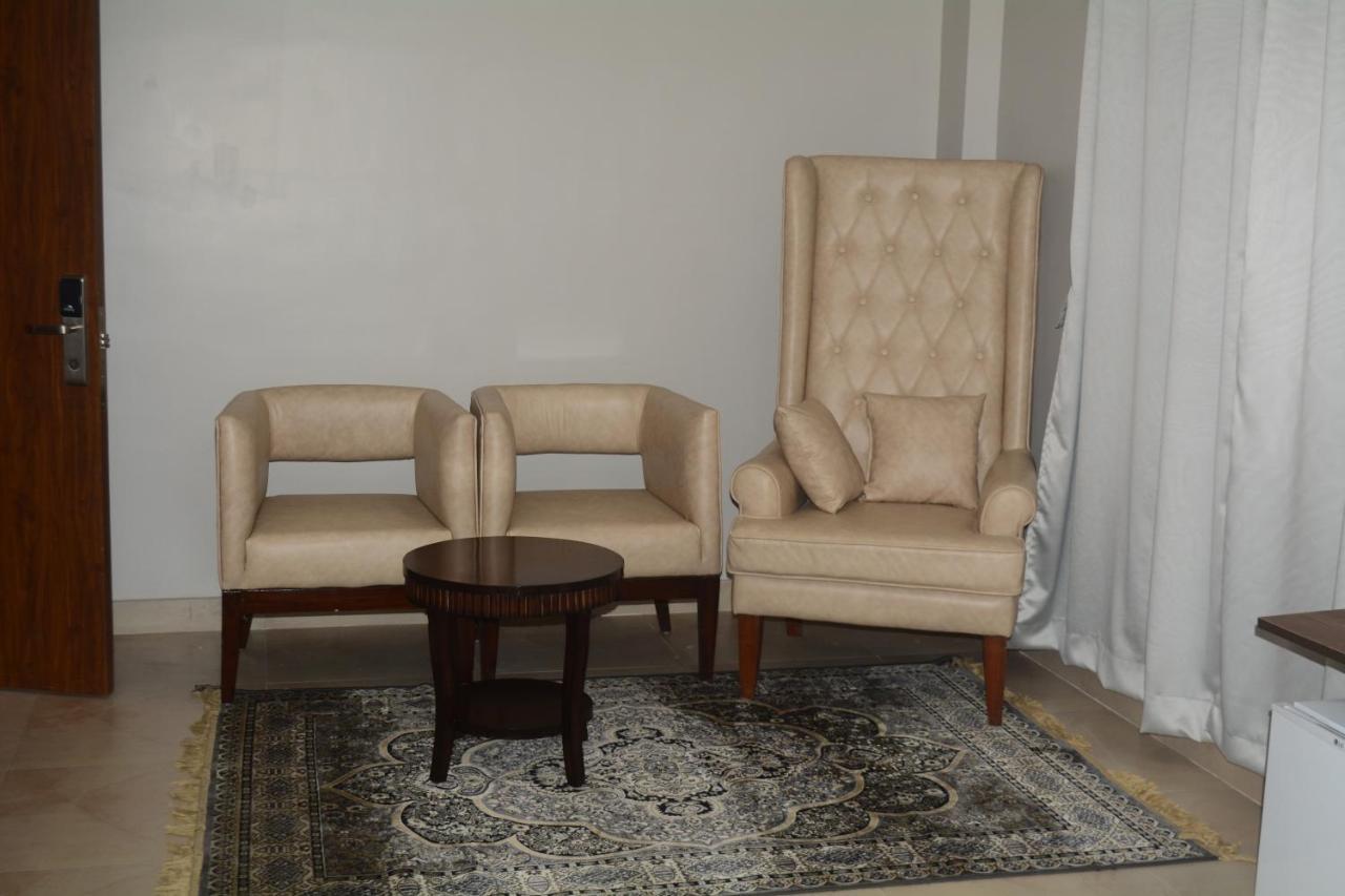 Maharaja Hotel & Banquet Darbhanga Екстериор снимка
