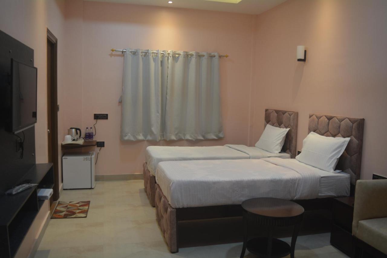 Maharaja Hotel & Banquet Darbhanga Екстериор снимка