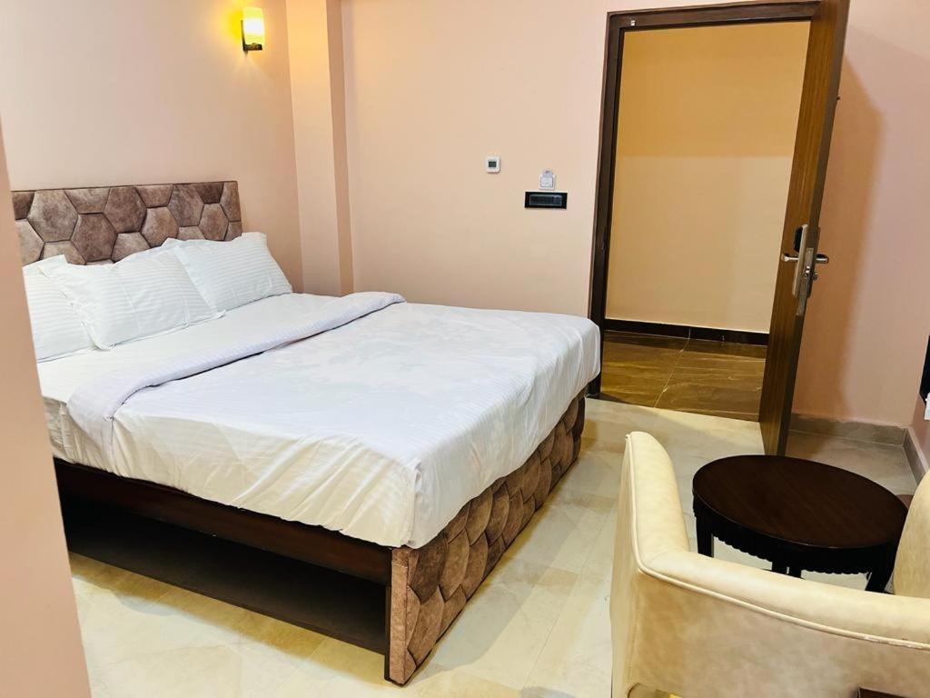 Maharaja Hotel & Banquet Darbhanga Екстериор снимка