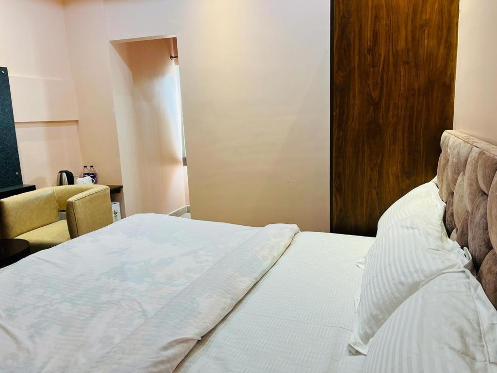 Maharaja Hotel & Banquet Darbhanga Екстериор снимка
