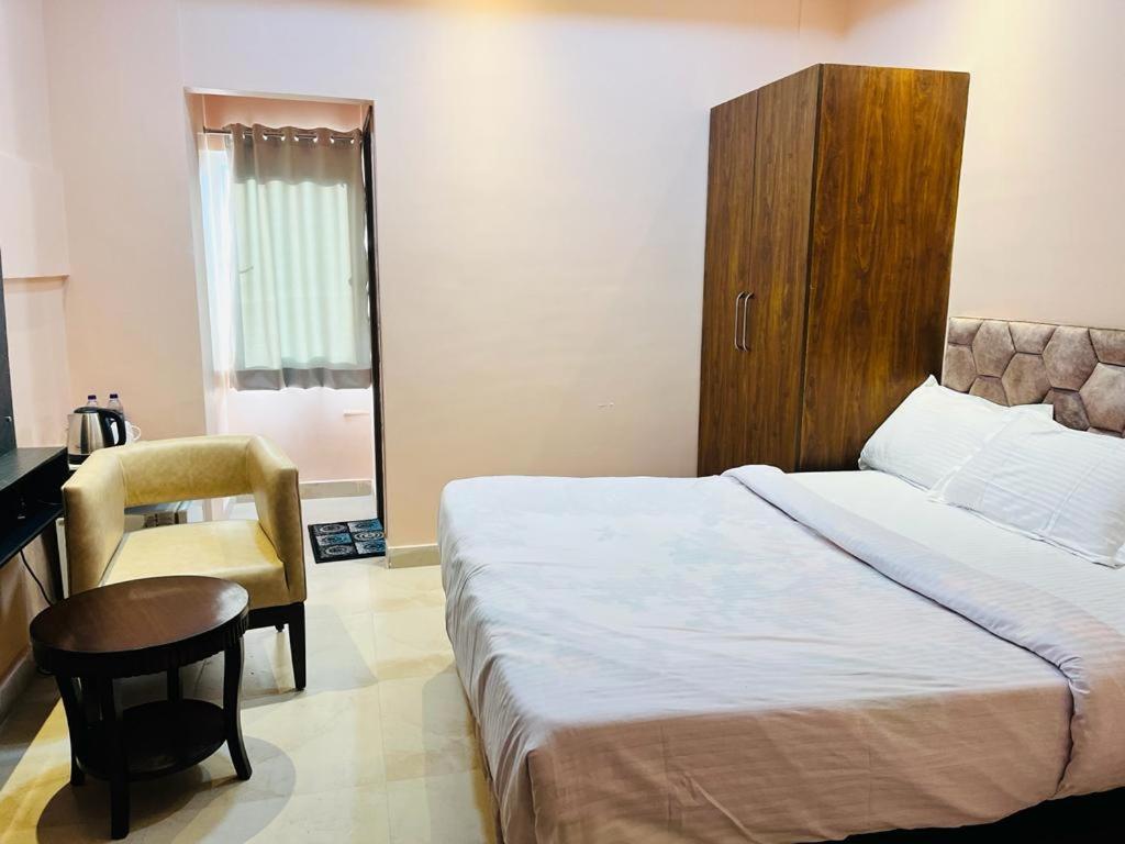 Maharaja Hotel & Banquet Darbhanga Екстериор снимка